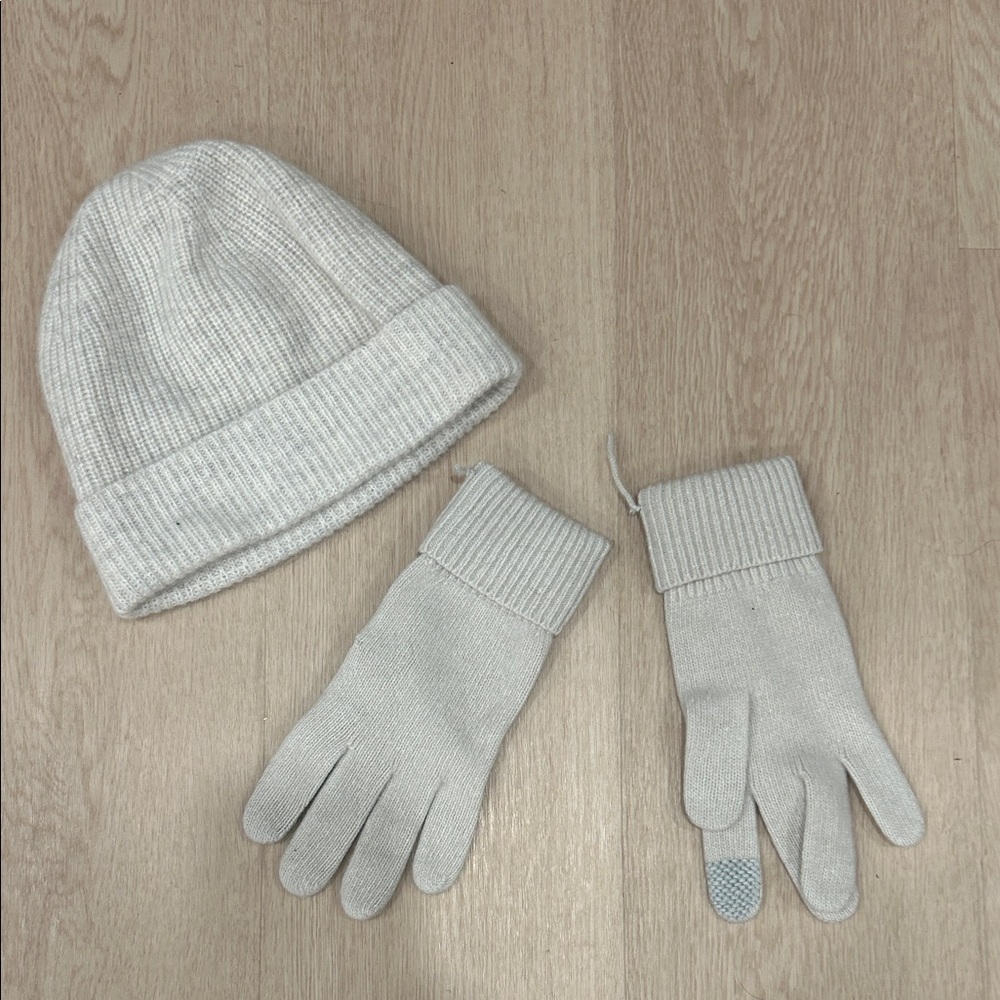 Babaton Cream Knit Gloves and Beanie Set